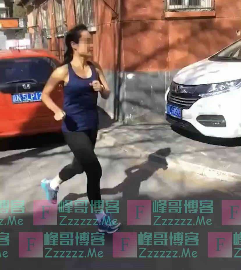 澳洲女拒绝隔离去跑步事件后续，被炒鱿鱼后，当事人又受到重挫