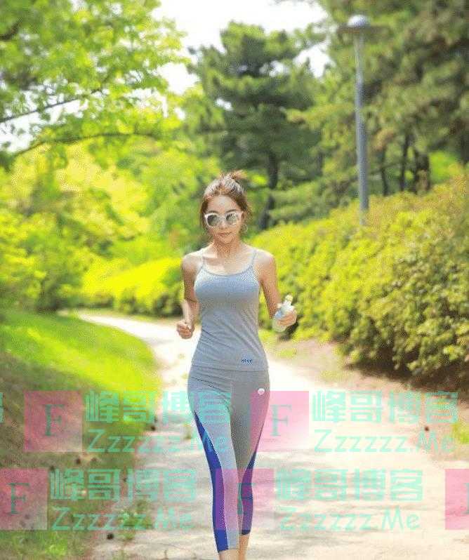 幽默段子：女神说心情不好，晚上打电话让我陪她聊