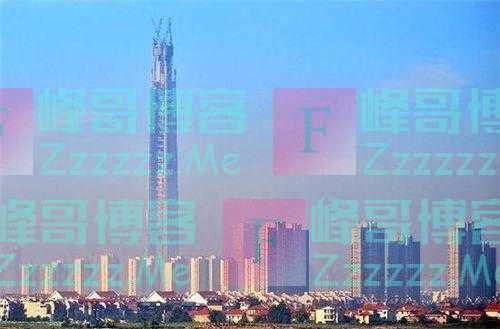 12年前，他花700亿建中国第一高楼，如今高楼却变烂尾楼无人问津