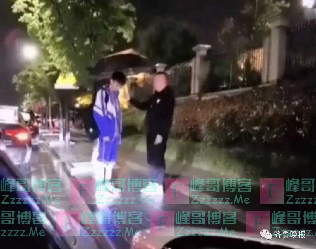 浙江老爸雨中训儿子，一个举动看哭众人：可怜天下父母心