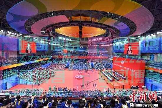 北京大学为2020届毕业生补办学位授予仪式