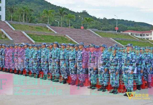 整齐划一！海军航空兵队列会操，有排面