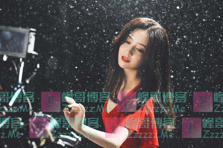 佟丽娅出演张杰《像真的一样》MV 雪中起舞唯美浪漫