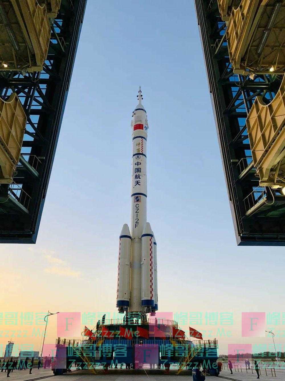 火箭和飞船“滚动待命”，新加坡媒体：若神舟十三号遇到紧急情况，中国可在8.5天展开太空救援