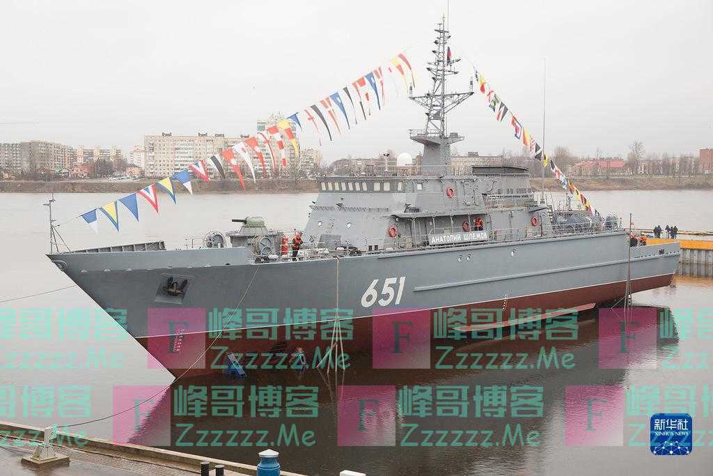 俄第七艘12700型“变石”级基地扫雷舰下水