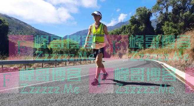 女子从北向南跑步穿越新西兰 每天平均跑近100公里
