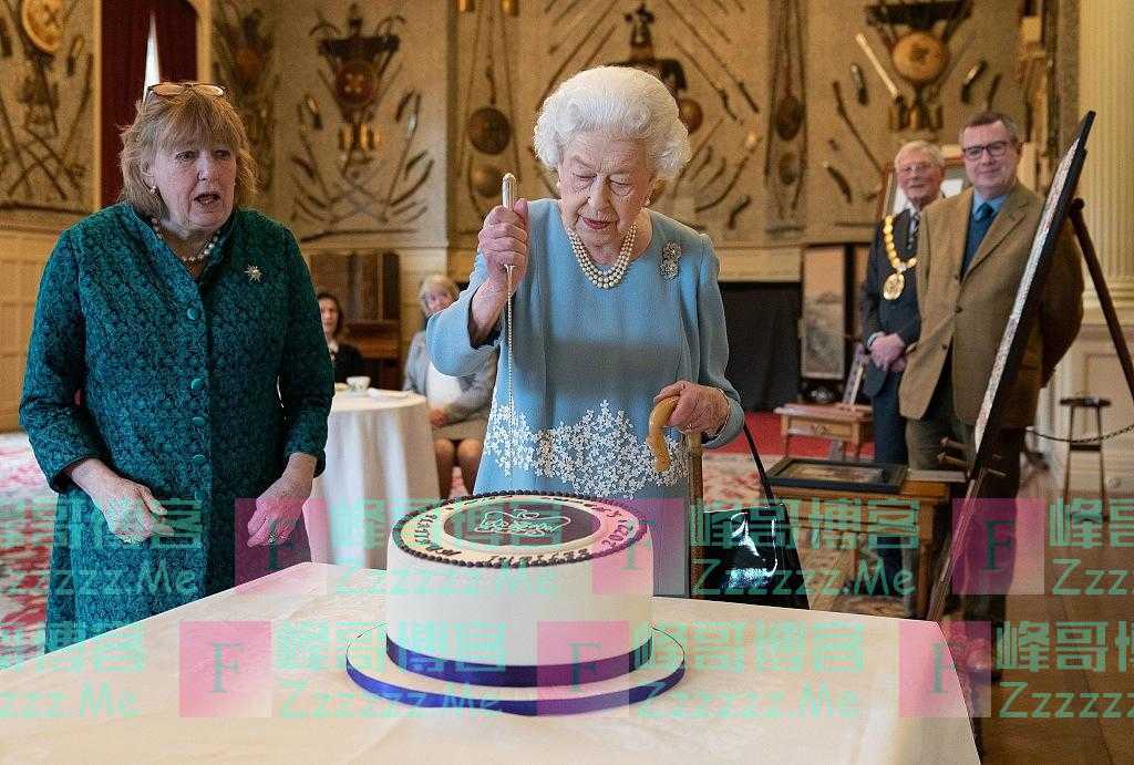 英女王伊丽莎白二世登基70周年 成首位庆祝白金禧年英国君主