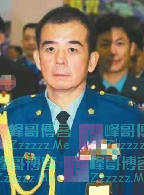 台军人事异动，涉“私烟案”前蔡办“侍卫长”，任“军团指挥官”