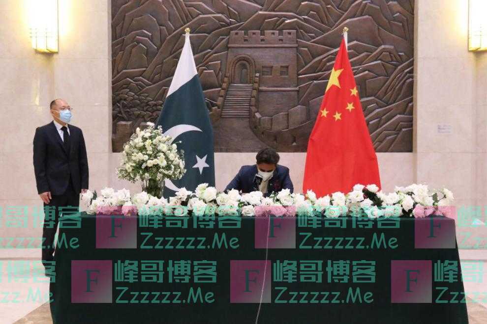 宣誓就任后，巴基斯坦新外长直接来到中国使馆