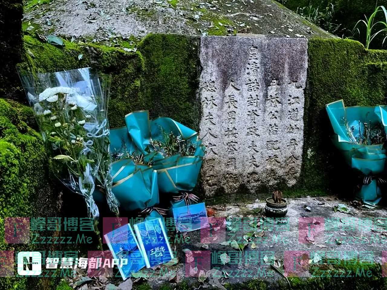 英国北洋水师水兵墓地前果然出现了