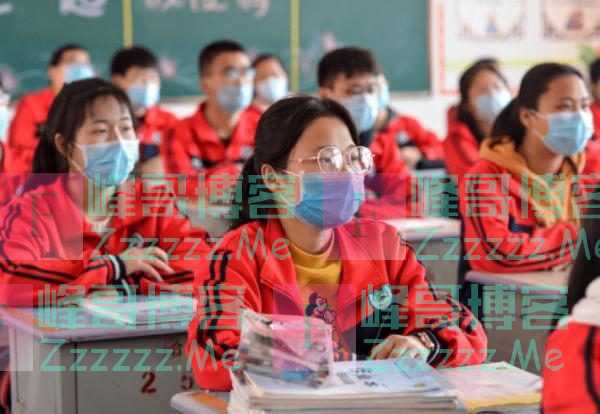 家里两个孩子：一个读公办学校，一个读私立学校，毕业后差别明显