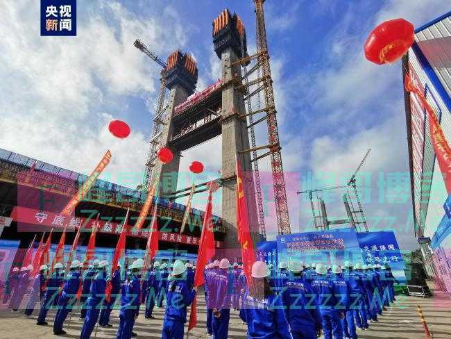 我国首座高铁与普铁两用四线斜拉桥主塔封顶