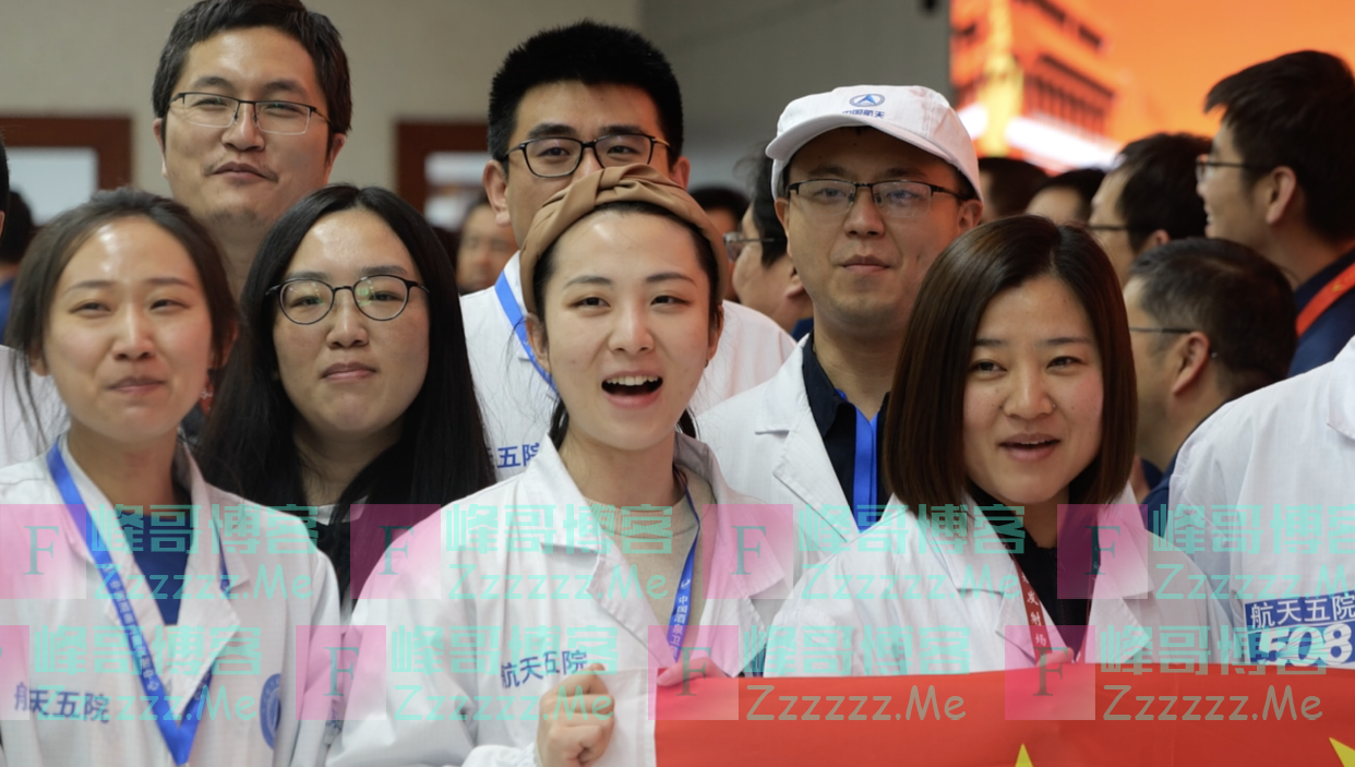 航天新征程丨儿子造飞船送老爸上太空