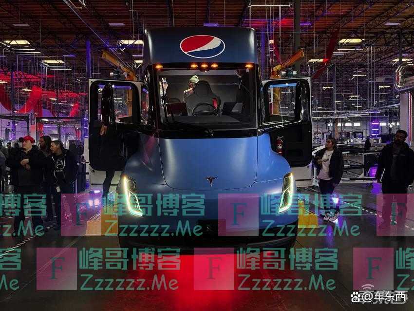 特斯拉电动卡车正式交付！拉37吨货跑800公里，百事可乐首个提车