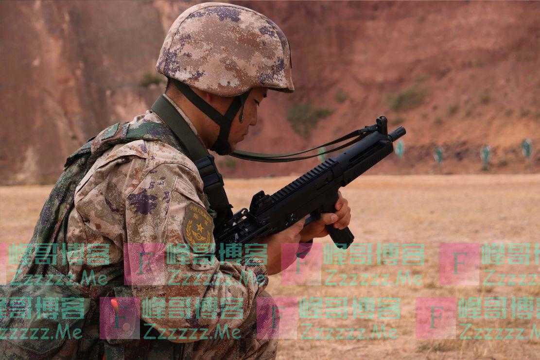 滇中高原：特战尖兵多武器实弹射击