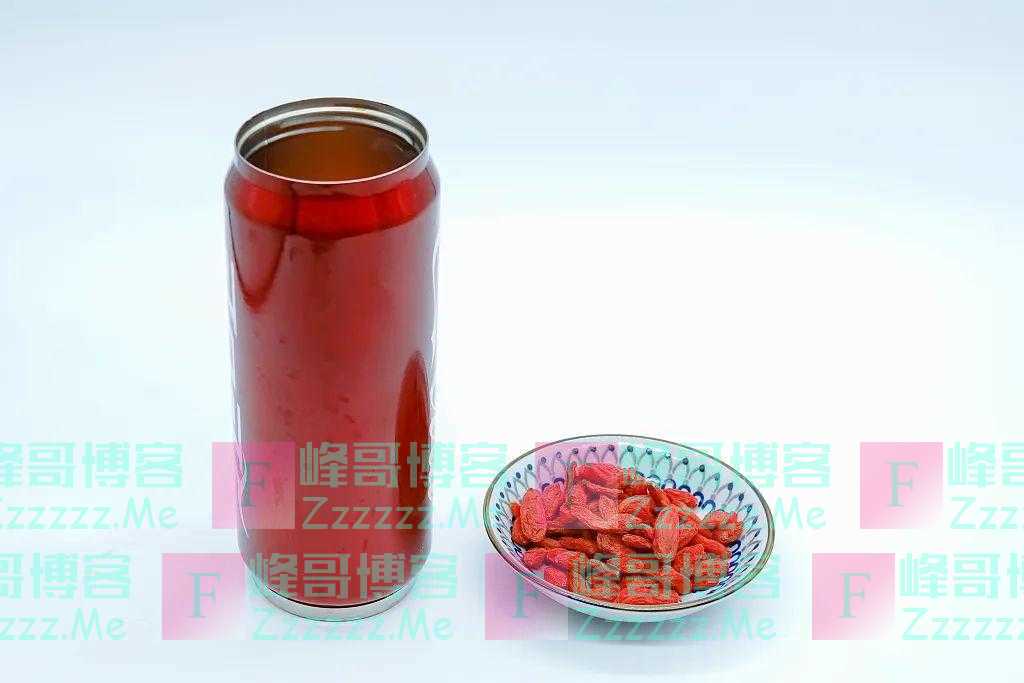这3种饮品，最好别放进保温杯里