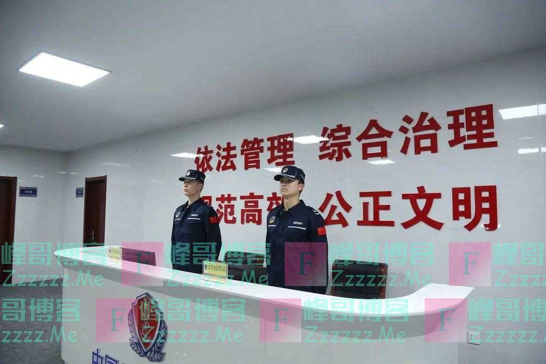 中国海警：“海警维权执法服”闪亮登场