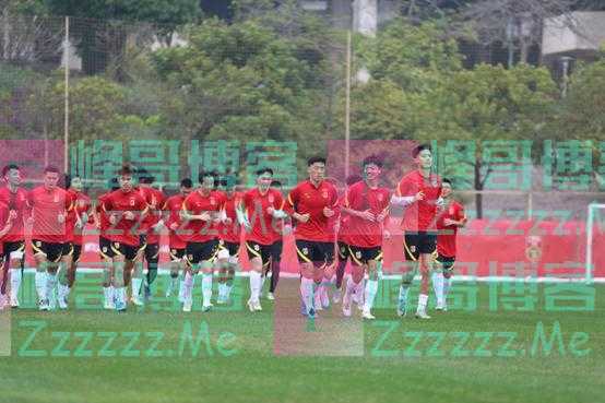 朱辰杰：融入男足亚运队不难 球队有顽强拼搏精神