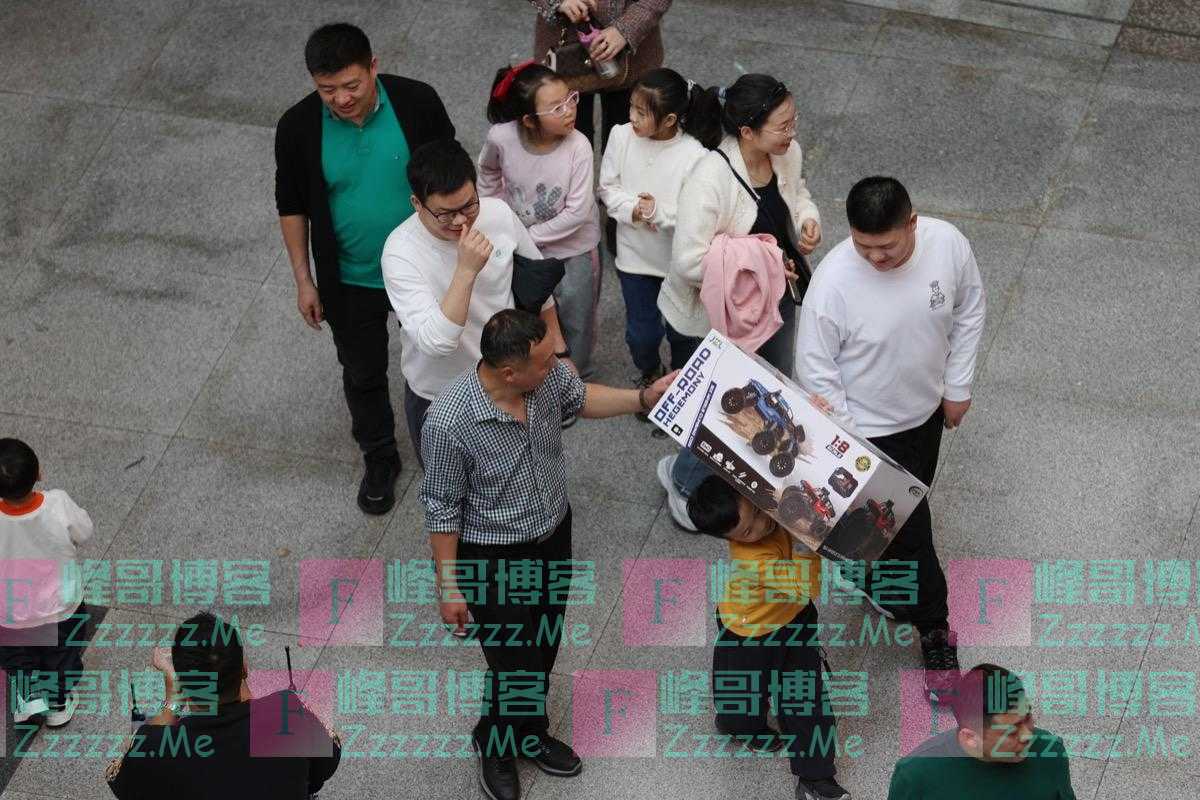 “世界超市”人气旺