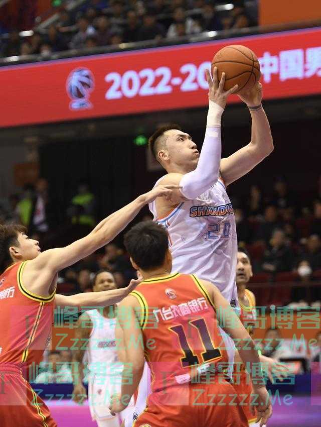 组图｜CBA联赛：山东高速主场再获胜，吉伦沃特独得35分