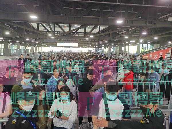 全天预计17万人流！上海车展迎来首个普通观众日，截至13时12万人次参观