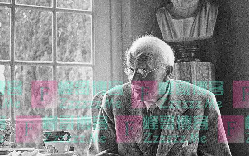 “梦故人，要留心”：梦见故去的亲人朋友，有这3点暗示