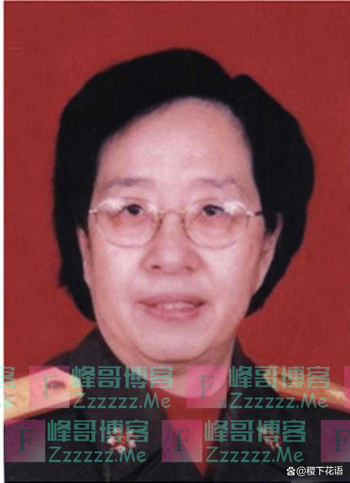 他父兄皆为革命牺牲，侄子开国少将，长子正国级，三个儿女是将军