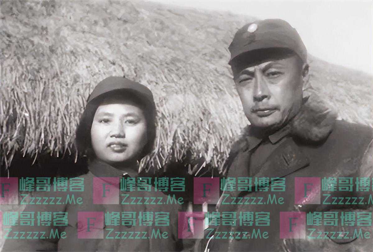1955年，蒋介石看着十大元帅名单，指着陈毅苦笑道：这个人太厉害