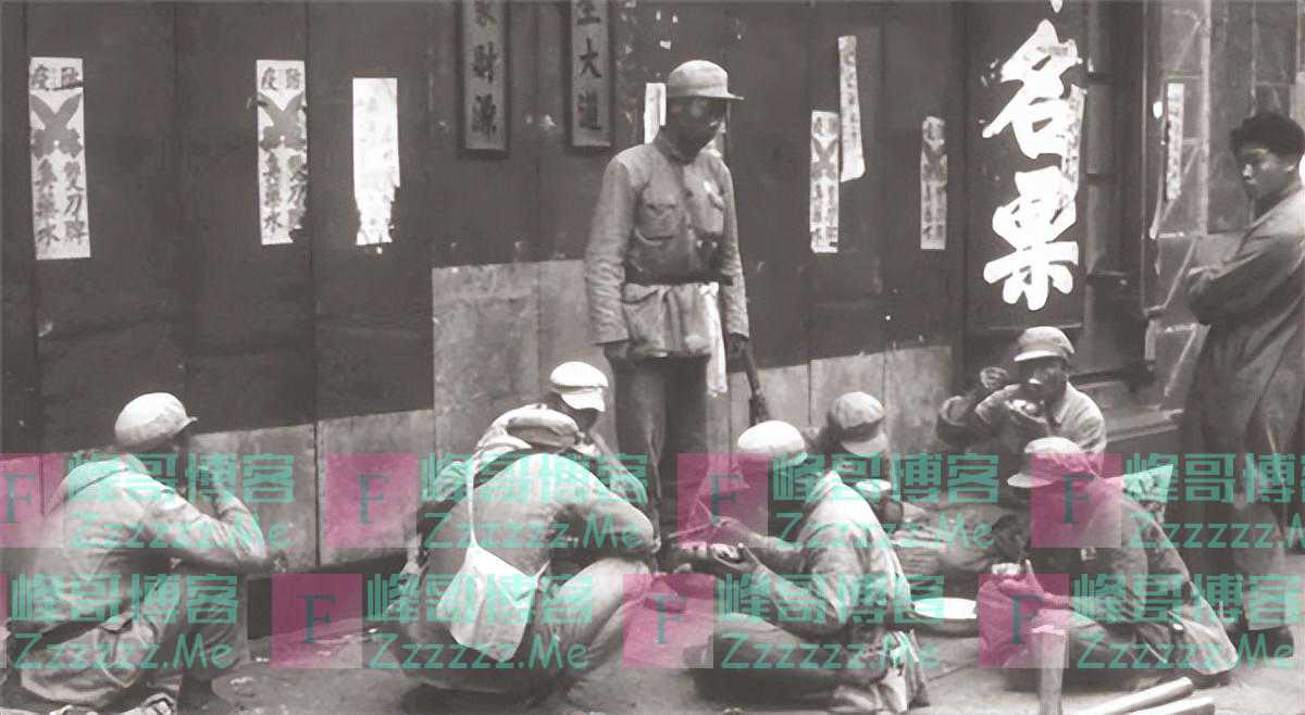 1955年，蒋介石看着十大元帅名单，指着陈毅苦笑道：这个人太厉害