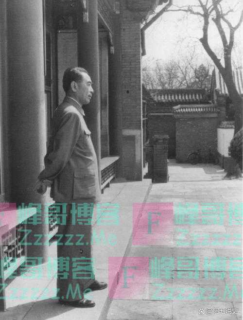 74年周总理到长沙看望毛主席，毛：我在做江青的工作，劝她三不要