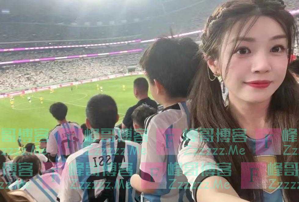 陈妍希带娃看梅西比赛，6岁儿子被路人曝光高清照，比陈晓更帅