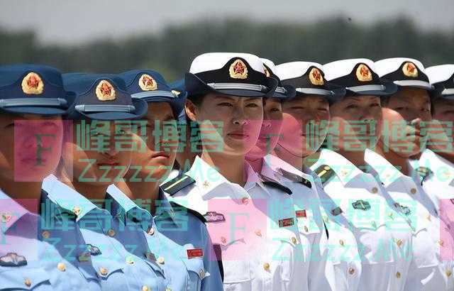 大专一年级去当兵和大学毕业去当兵，两者优缺点比较，建议了解