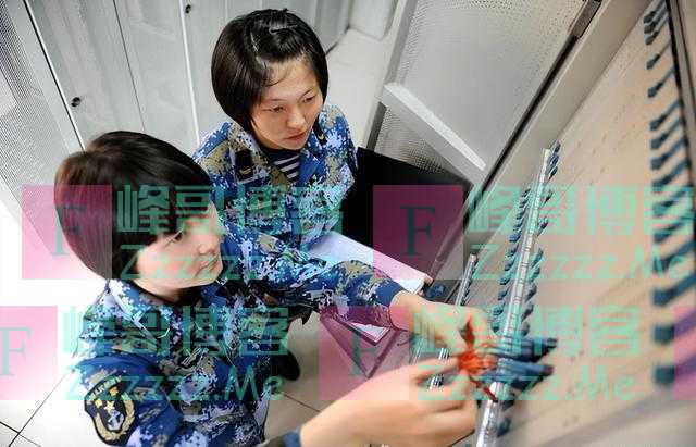 大专一年级去当兵和大学毕业去当兵，两者优缺点比较，建议了解
