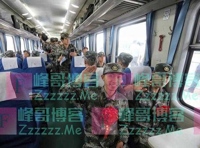 大专一年级去当兵和大学毕业去当兵，两者优缺点比较，建议了解