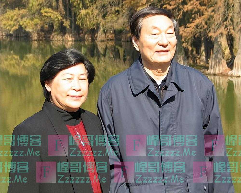 朱镕基家人情况：当众称夫人劳安“可爱”，一儿一女皆成栋梁之才