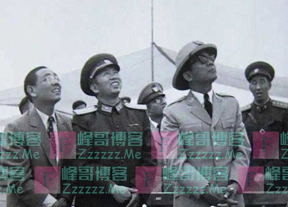 81年团级以上干部会议上，张震透露：小平同志对刘亚楼有2条评价