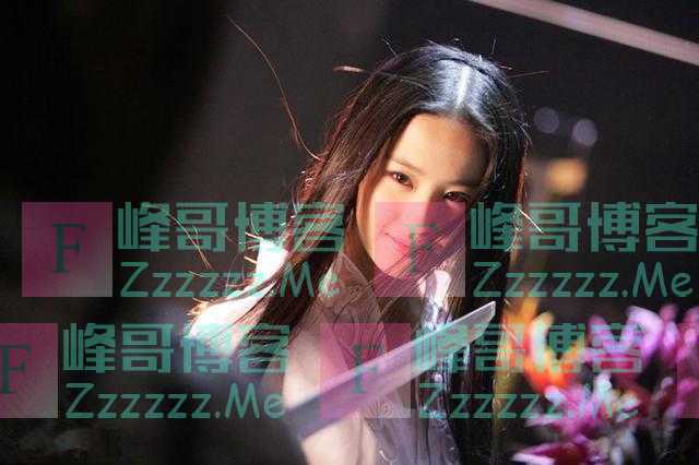 长大后才懂，杨过为何要选择小龙女。他缺的爱，只有小龙女能给他