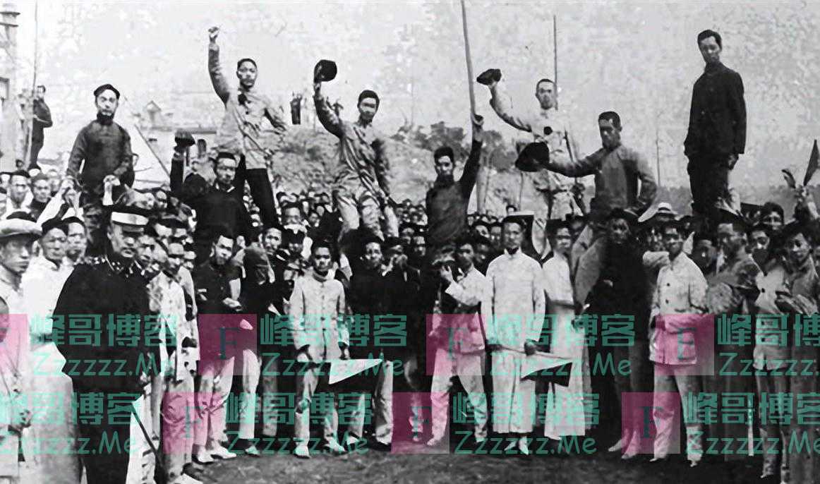 他为国民党卖命二十年，1951年临行前却大喊：我是周总理的情报员