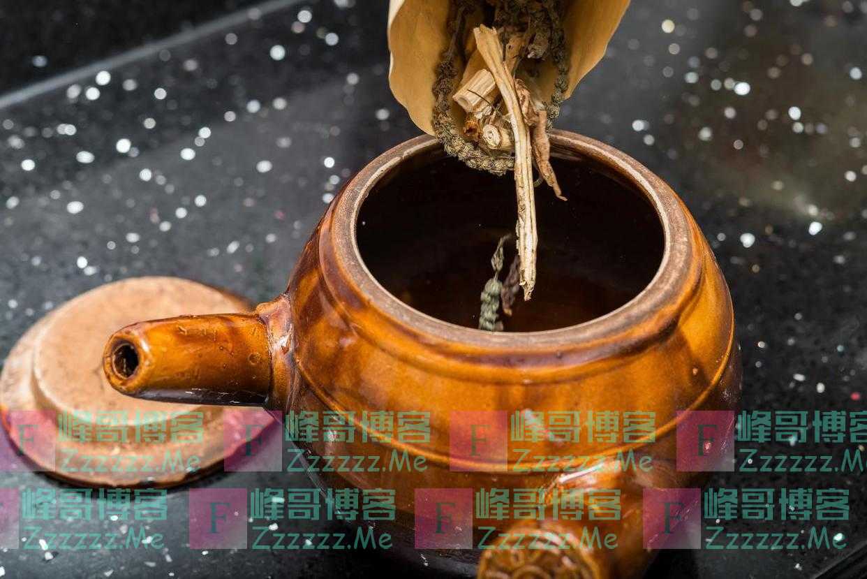 请停止喝这4种中药，被医生列入了伤肝“名单”？看看有你吃的吗