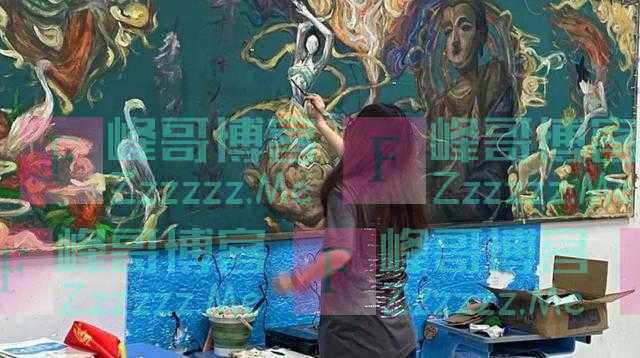 00后的黑板报已经卷成这样？网友直呼这是艺术品