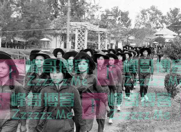 1979年对越反击战，我军攻破越南女兵营地，所见场景令人心酸愤慨