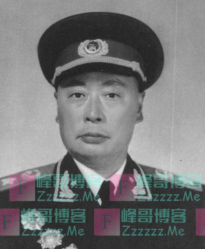 55年“大授勋”时，刘少奇建议陈毅将元帅军衔让给粟裕，陈毅同意