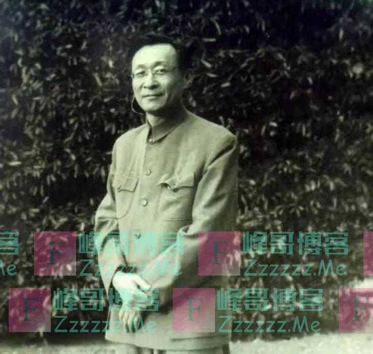 1956年，王稼祥不想当中央书记处书记，毛主席却说：你早就该当了