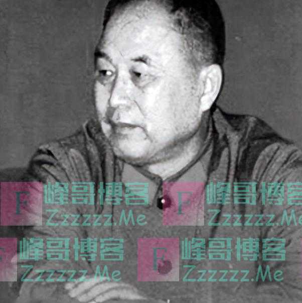 71年李德生主动认错，毛主席怒拍桌：你算谁？李德生却感动落泪