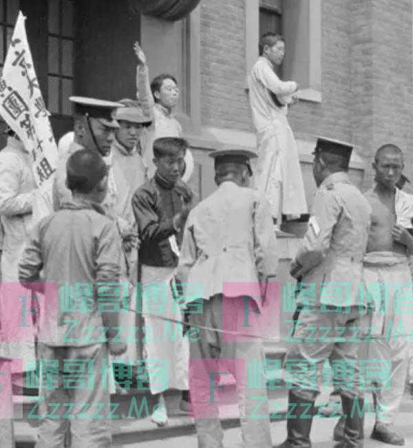 他是粟裕的老排长，1955年对军衔不满，罗荣桓：先不要给他授衔