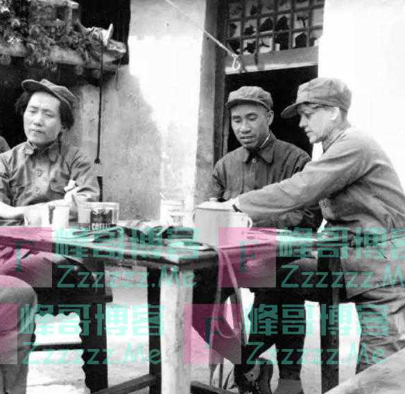 他是粟裕的老排长，1955年对军衔不满，罗荣桓：先不要给他授衔
