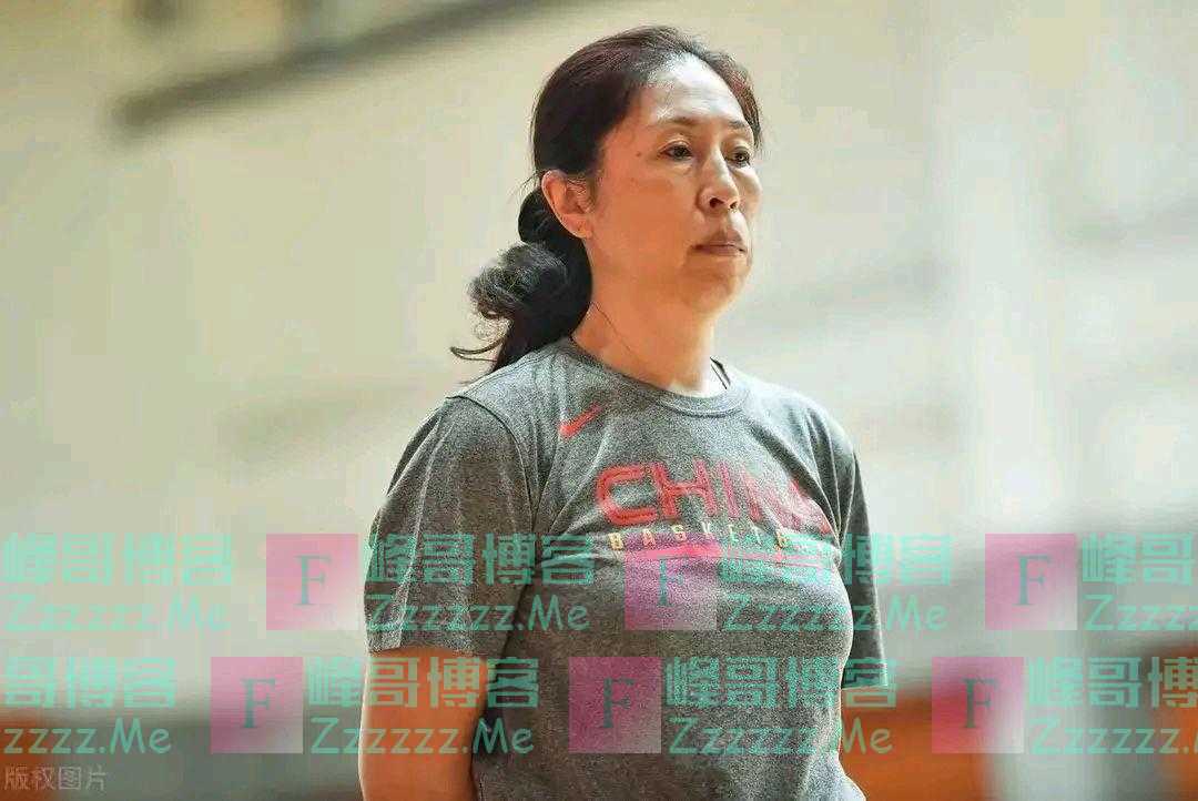 亚运会大名单公布，女篮冠军中锋离队，韩旭遗憾，郑薇忍痛割爱