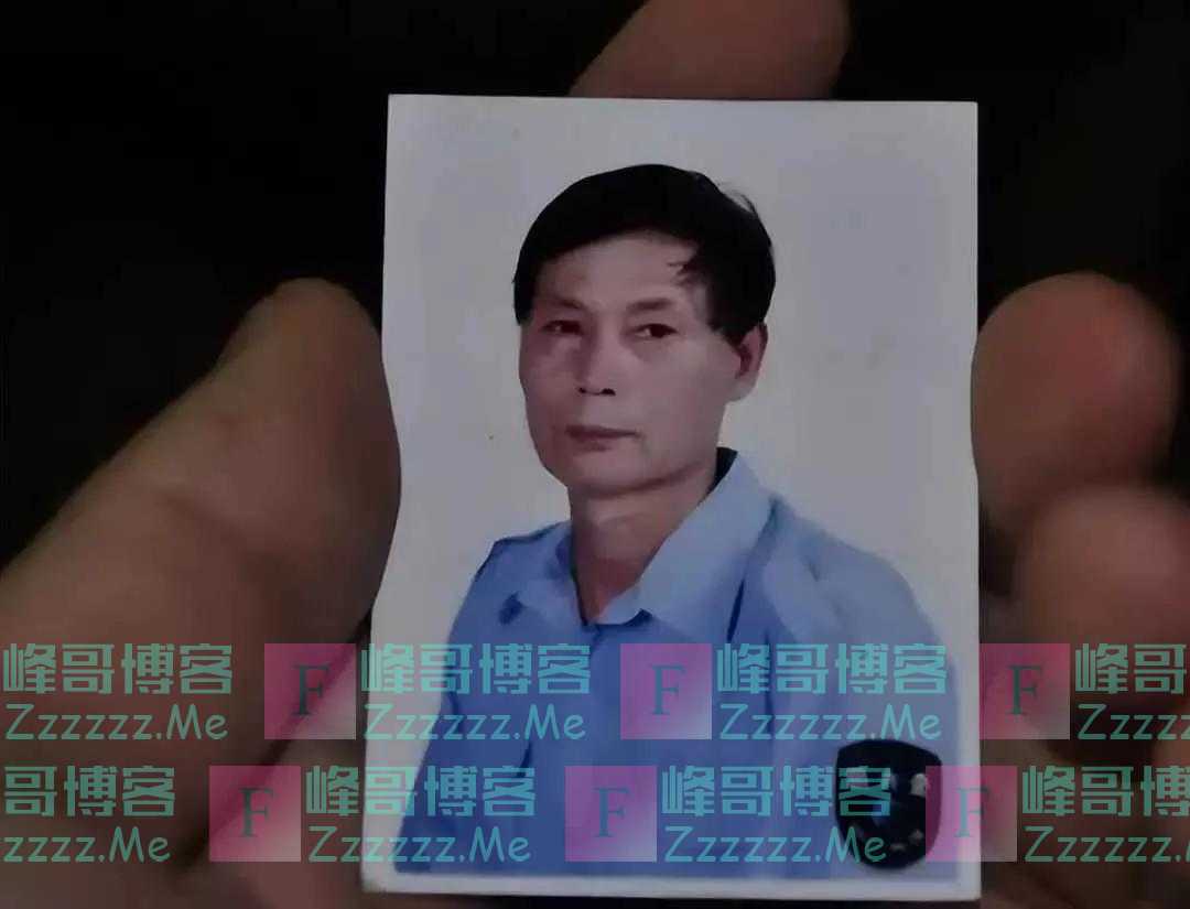 60岁老头被告知领养老金再等10年,在公交车上点燃汽油,47人死亡