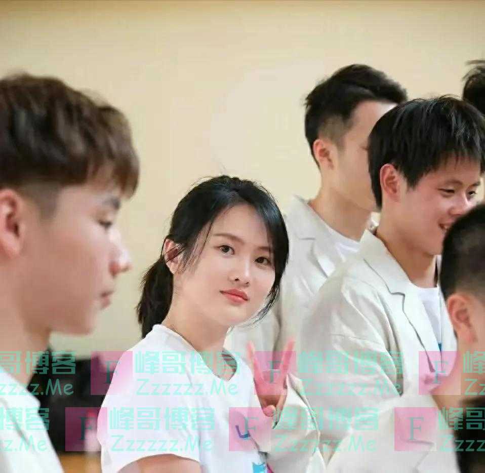 31岁陈若琳的爱情故事:拒绝霍启山的追求,却对于大宝情有独钟!