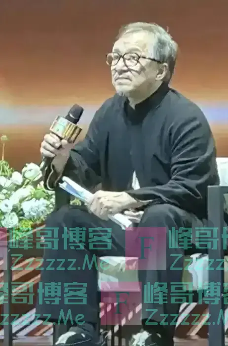 成龙断崖式衰老，白发苍苍尽显老态，网友泪目：我不能接受！